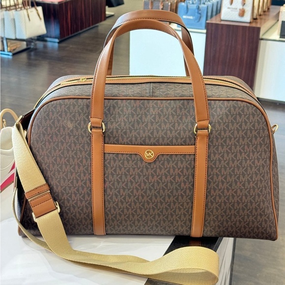 Michael Kors Heritage Extra-Large Logo Weekender Bag Brown - Picture 1 of 6